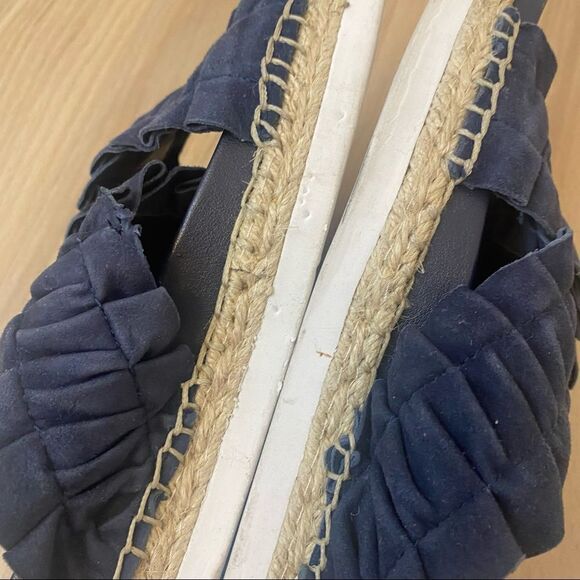 1. State Salyn Ruffle Espadrille Slide Sandal - Picture 9 of 11